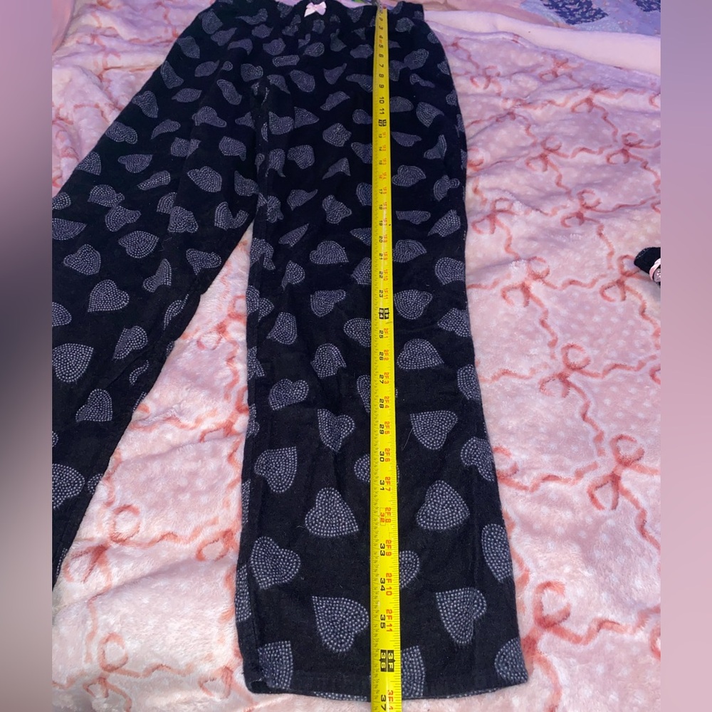 Betsy Johnson Intimates Heart pjs size small in black & pink!🖤💗 - Picture 7 of 12